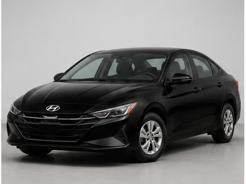 Hyundai 2025 Elantra Essential IVT