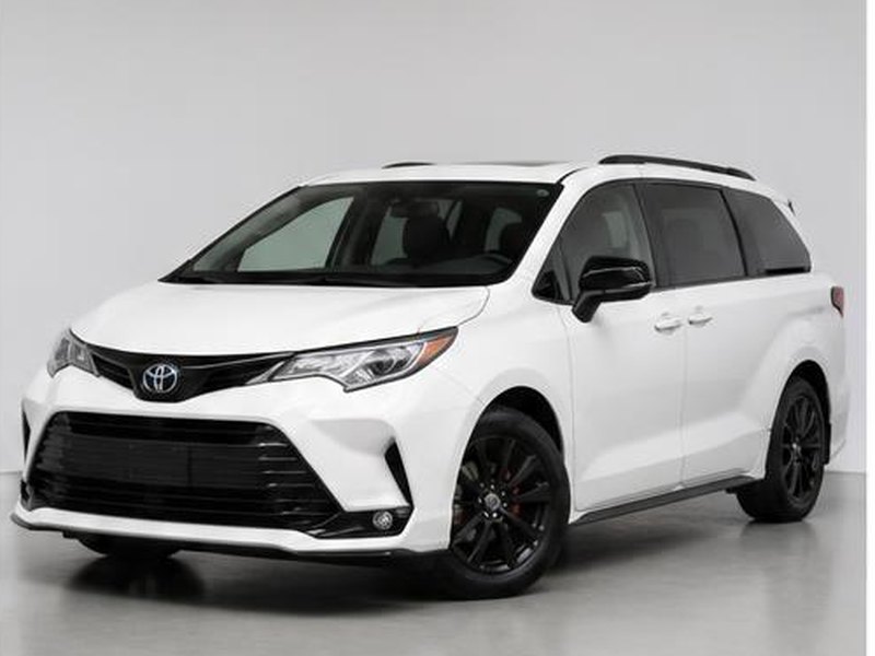 Toyota 2025 Sienna XSE AWD